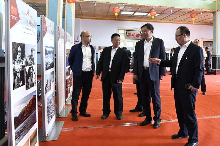 1624840801345072.jpg 3-1祁連山水泥職工書畫攝影展_副本.jpg