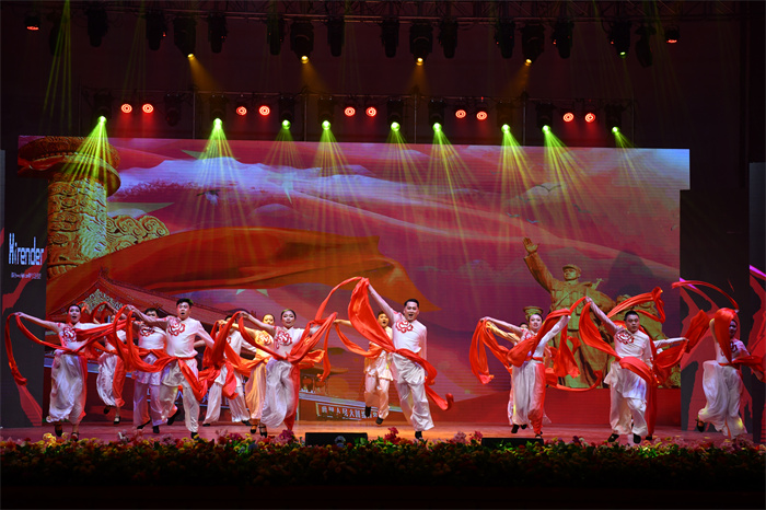 1624870606833995.jpg 0在燦爛的陽光下.jpg