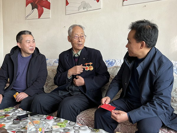 1643006756986329.jpg 慰問(wèn)5.jpg